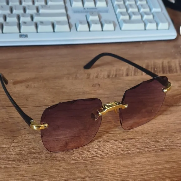 Diamond Cut Rimless Sunglasses | "Shattered" Edge Gold Tinted Shades - Picture 5 of 8